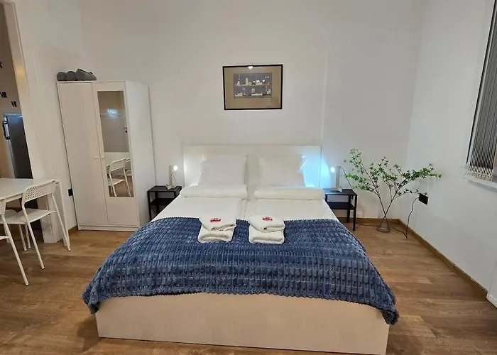 Margalit 15 - Cosy Apartment In Pannonia Street