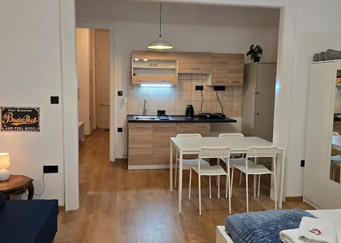 Margalit 15 - Cosy Apartment In Pannonia Street